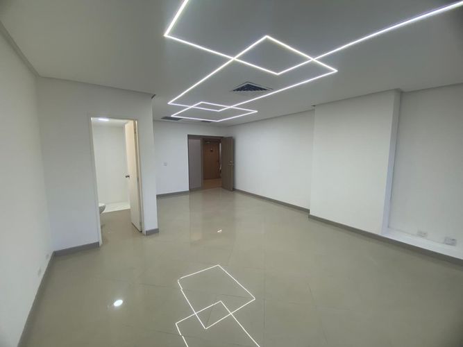 Oficina en arriendo en La Aguacatala, Medellín, 37 m² · foto 3 de 19