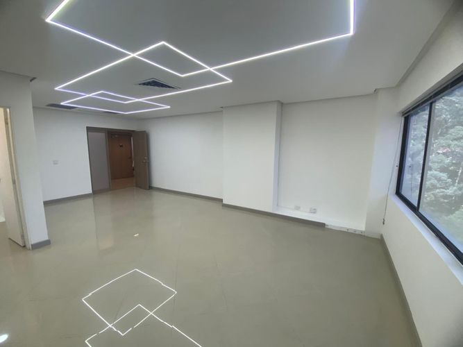 Oficina en arriendo en La Aguacatala, Medellín, 37 m² · foto 10 de 19