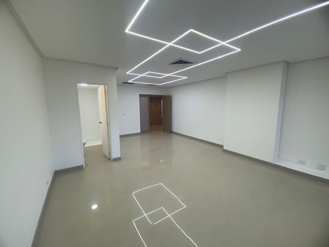 Oficina en arriendo en La Aguacatala, Medellín, 37 m² · foto 14 de 19