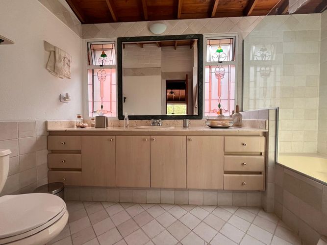 Casa de 3 alcobas en venta en La Pradera, Envigado, 235 m² · foto 7 de 20