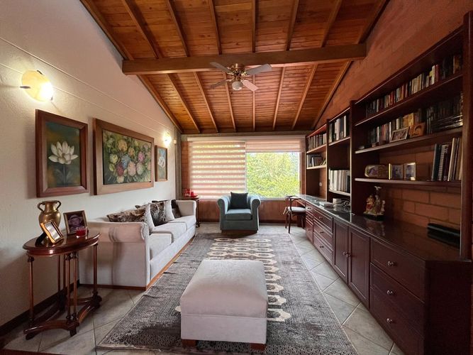Casa de 3 alcobas en venta en La Pradera, Envigado, 235 m² · foto 10 de 20