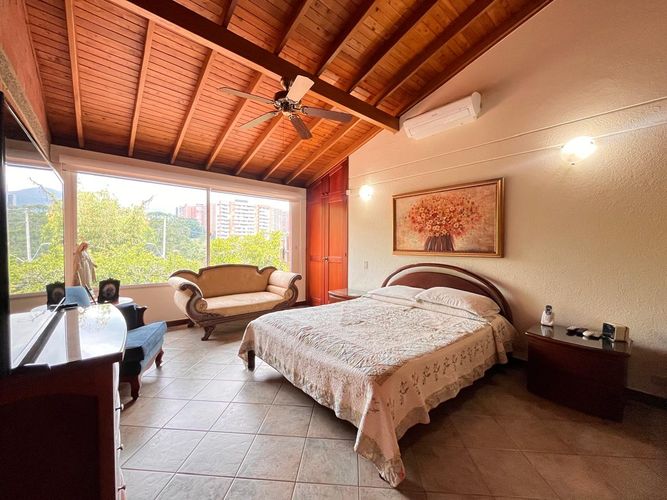 Casa de 3 alcobas en venta en La Pradera, Envigado, 235 m² · foto 17 de 20