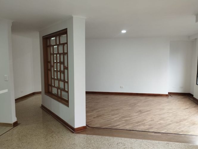 Apartamento de 3 alcobas en arriendo en El Poblado, Medellín, 165 m² · foto 2 de 15