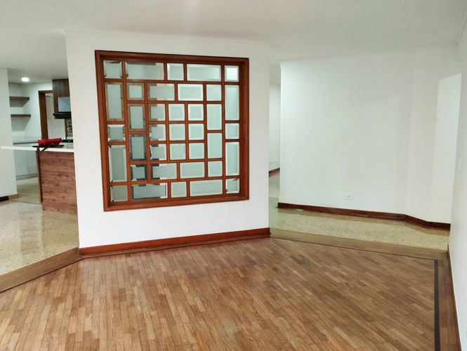 Apartamento de 3 alcobas en arriendo en El Poblado, Medellín, 165 m² · foto 3 de 15