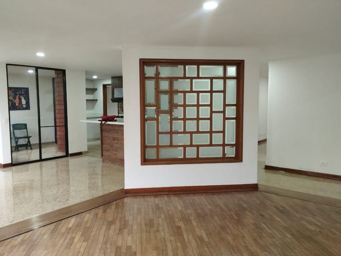Apartamento de 3 alcobas en arriendo en El Poblado, Medellín, 165 m² · foto 4 de 15