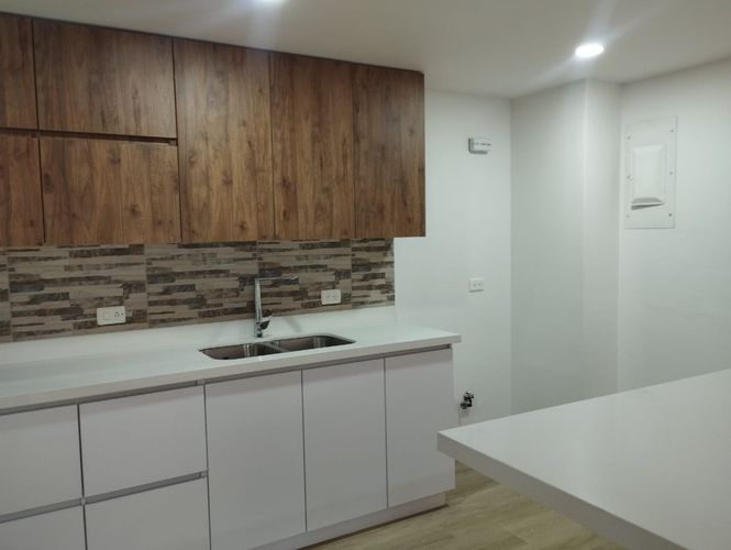 Apartamento de 3 alcobas en arriendo en El Poblado, Medellín, 165 m² · foto 8 de 15
