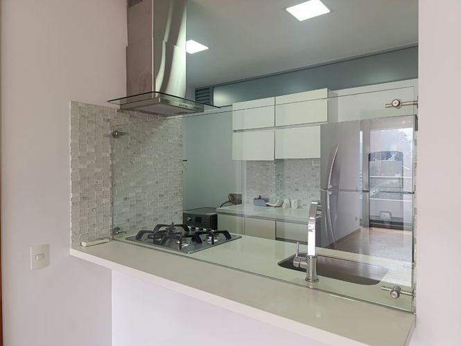 Apartamento de 2 alcobas en venta en El Poblado, Medellín, 87 m² · foto 8 de 19