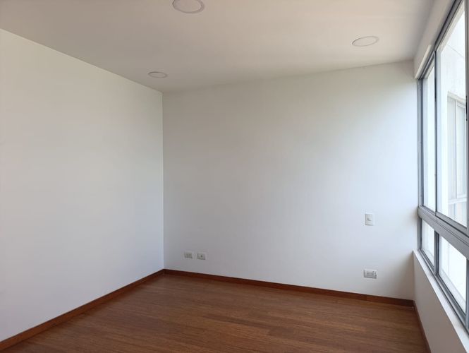 Apartamento de 2 alcobas en venta en El Poblado, Medellín, 87 m² · foto 11 de 19