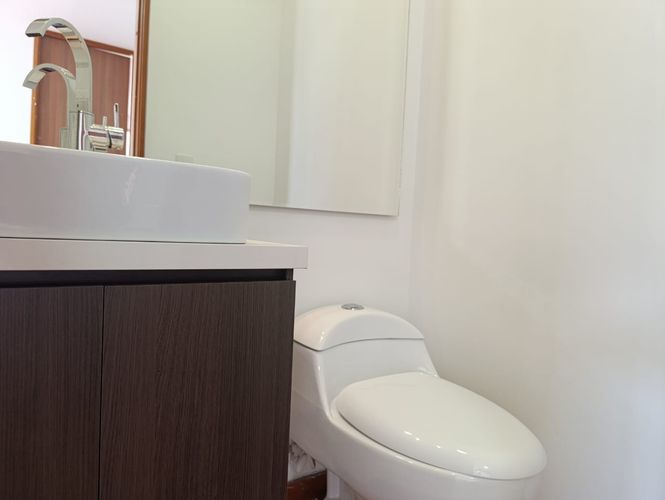 Apartamento de 2 alcobas en venta en El Poblado, Medellín, 87 m² · foto 17 de 19