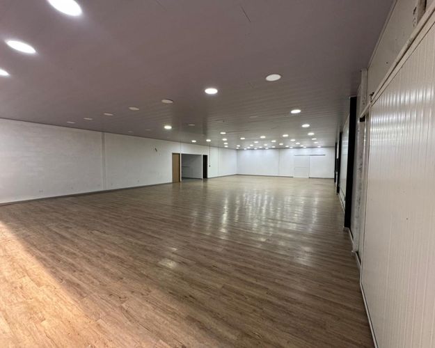 Oficina en arriendo en Camino Verde, Envigado, 300 m² · foto 2 de 11