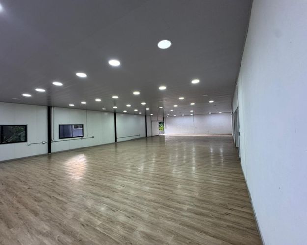 Oficina en arriendo en Camino Verde, Envigado, 300 m² · foto 3 de 11