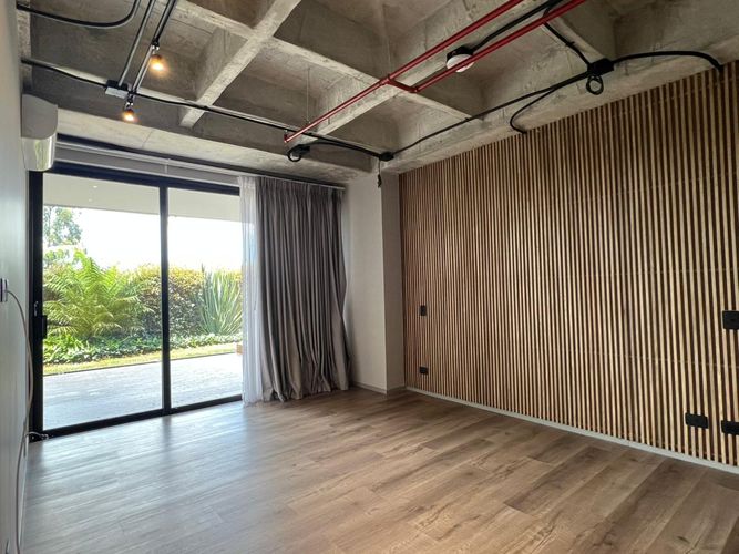 Apartamento de 1 alcoba en arriendo en Loma Del Chocho, Envigado, 90 m² · foto 3 de 14