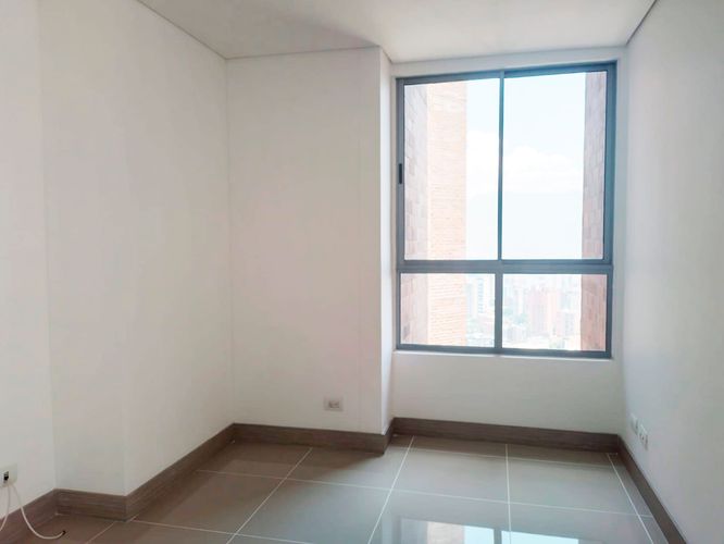 Apartamento de 3 alcobas en arriendo en El Poblado, Medellín, 135 m² · foto 11 de 16