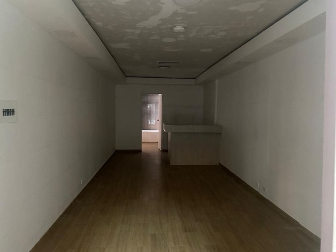 Local en arriendo en El Poblado, Medellín, 41 m² · foto 3 de 5