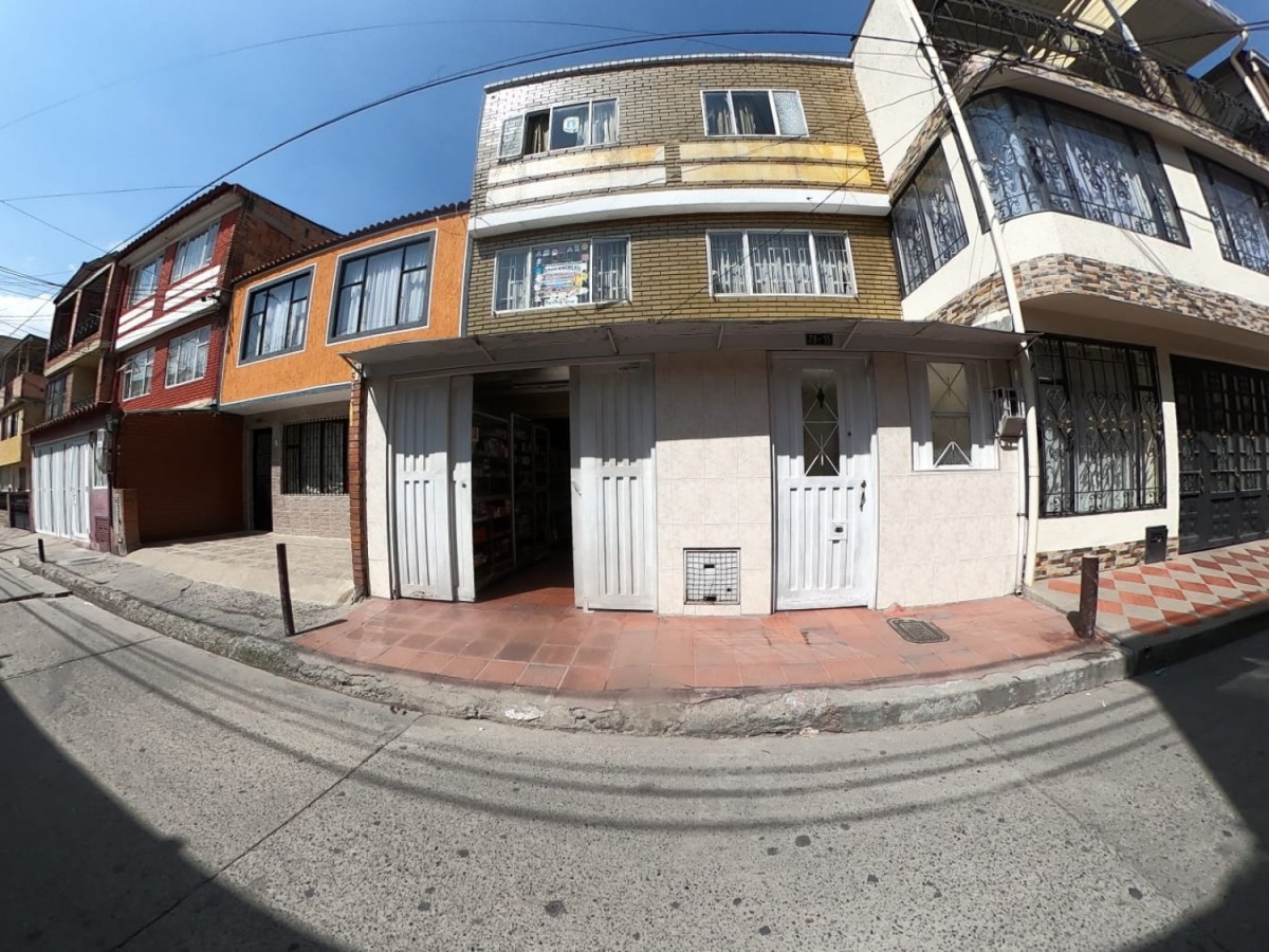Casa en venta en Jimenez De Quesada, Bogotá · foto 2 de 22
