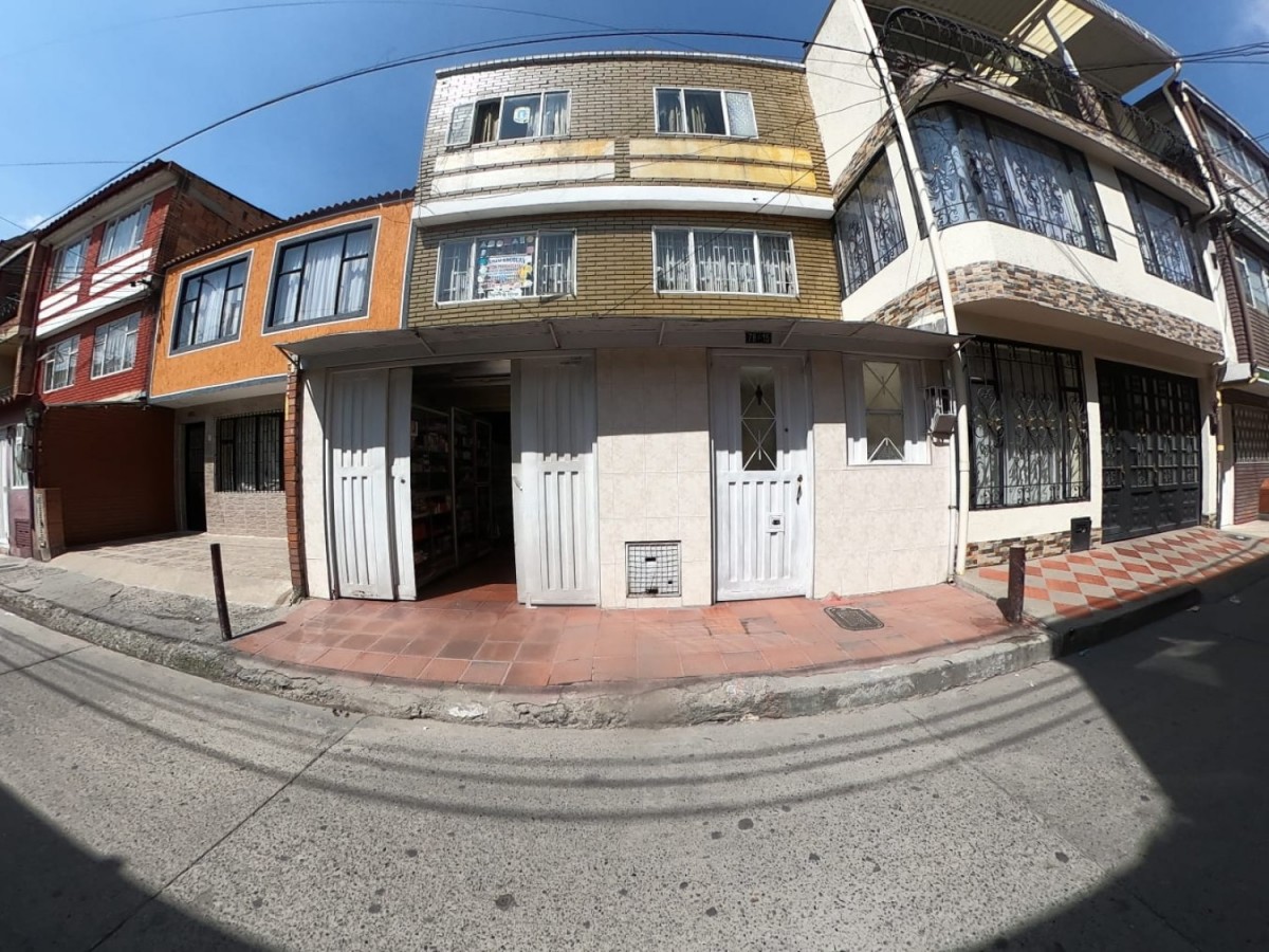 Casa en venta en Jimenez De Quesada, Bogotá · foto 3 de 22