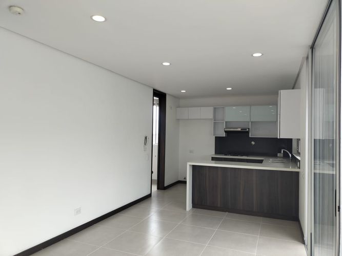 Apartamento de 3 alcobas en arriendo en El Poblado, Medellín, 113 m² · foto 6 de 14