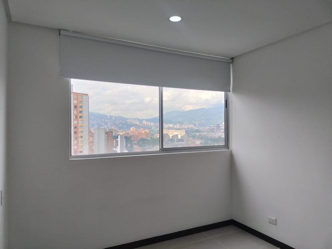 Apartamento de 3 alcobas en arriendo en El Poblado, Medellín, 113 m² · foto 9 de 14