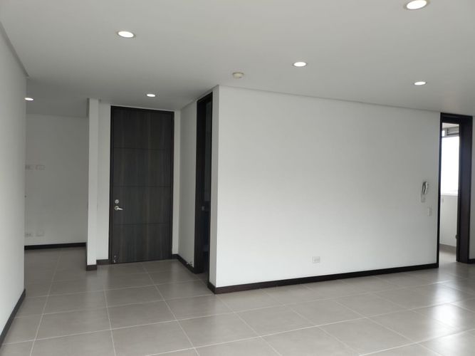 Apartamento de 3 alcobas en arriendo en El Poblado, Medellín, 113 m² · foto 11 de 14