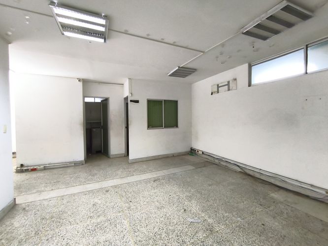 Bodega en arriendo en Centro, Cúcuta, 1096 m² · foto 6 de 11