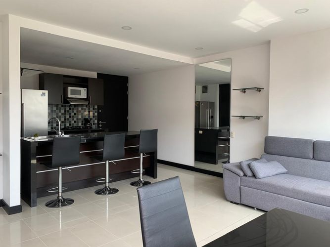 Apartamento de 2 alcobas en arriendo en El Poblado, Medellín, 72 m² · foto 2 de 15