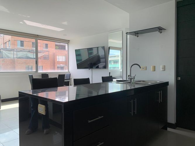 Apartamento de 2 alcobas en arriendo en El Poblado, Medellín, 72 m² · foto 4 de 15