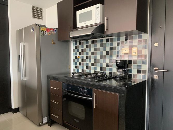 Apartamento de 2 alcobas en arriendo en El Poblado, Medellín, 72 m² · foto 7 de 15
