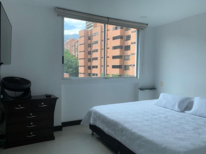 Apartamento de 2 alcobas en arriendo en El Poblado, Medellín, 72 m² · foto 9 de 15
