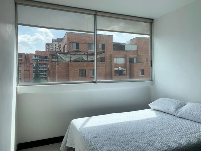 Apartamento de 2 alcobas en arriendo en El Poblado, Medellín, 72 m² · foto 11 de 15