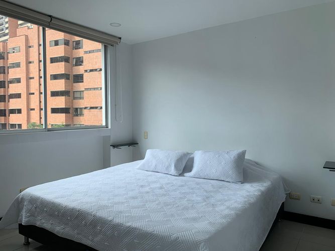Apartamento de 2 alcobas en arriendo en El Poblado, Medellín, 72 m² · foto 12 de 15