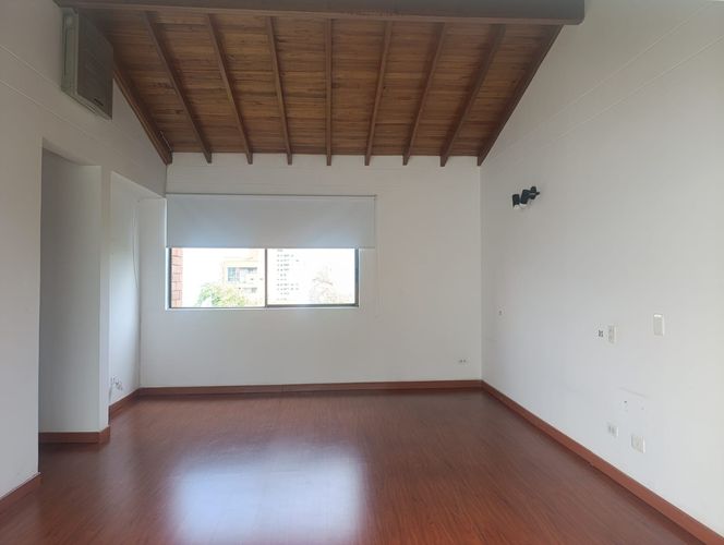 Apartamento de 2 alcobas en arriendo en El Poblado, Medellín, 100 m² · foto 9 de 18