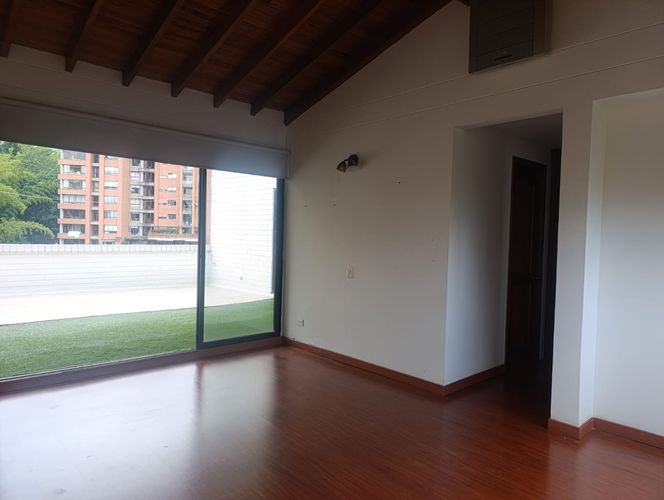 Apartamento de 2 alcobas en arriendo en El Poblado, Medellín, 100 m² · foto 10 de 18