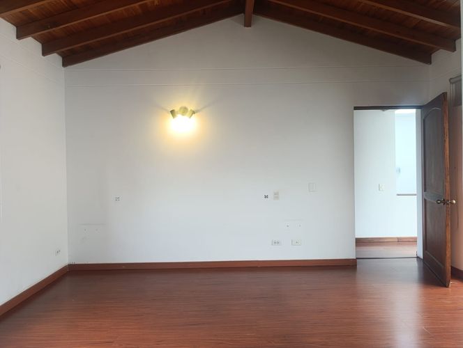 Apartamento de 2 alcobas en arriendo en El Poblado, Medellín, 100 m² · foto 12 de 18