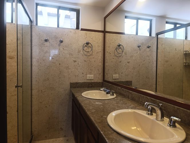 Apartamento de 2 alcobas en arriendo en El Poblado, Medellín, 100 m² · foto 15 de 18