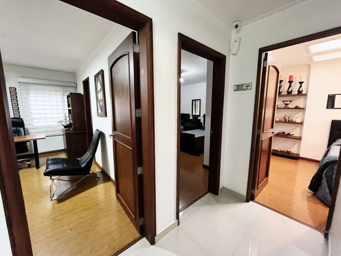 Apartamento de 4 alcobas en venta en Castropol, Medellín, 185 m² · foto 10 de 24