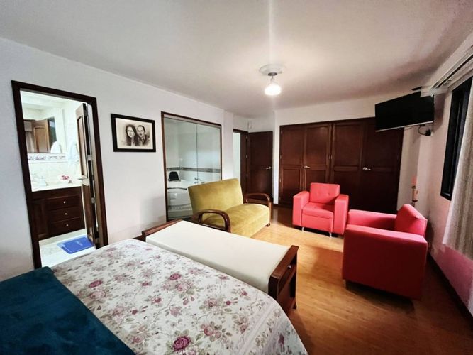 Apartamento de 4 alcobas en venta en Castropol, Medellín, 185 m² · foto 12 de 24