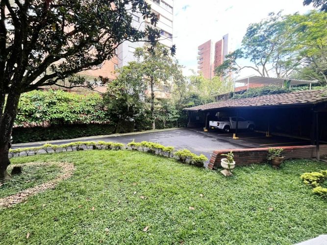 Apartamento de 4 alcobas en venta en Castropol, Medellín, 185 m² · foto 18 de 24