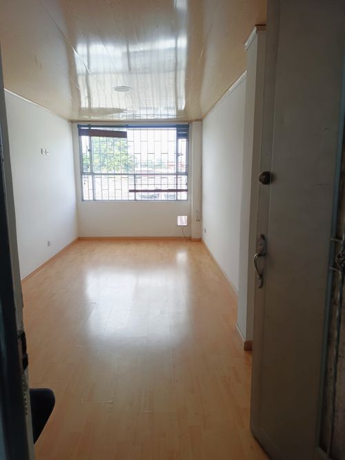 Casa de 4 alcobas en venta en Castilla, Bogotá, 452 m² · foto 5 de 22