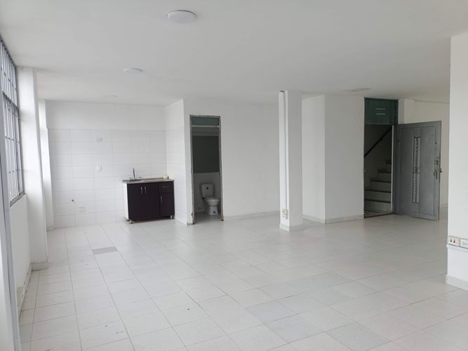 Casa de 4 alcobas en venta en Castilla, Bogotá, 452 m² · foto 19 de 22