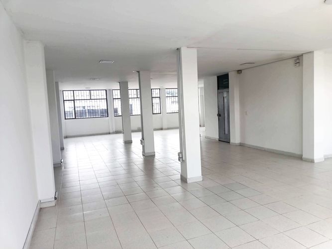 Casa de 4 alcobas en venta en Castilla, Bogotá, 452 m² · foto 18 de 22