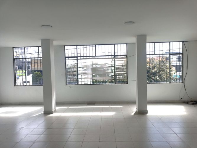 Casa de 4 alcobas en venta en Castilla, Bogotá, 452 m² · foto 20 de 22