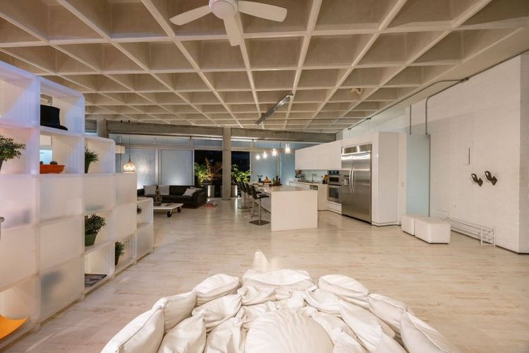 Apartamento de 1 alcoba en venta en El Poblado, Medellín, 205 m² · foto 2 de 11