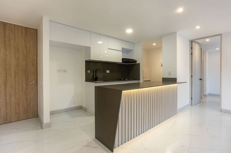 Apartamento de 2 alcobas en venta en San Jose, Sabaneta, 73 m² · foto 4 de 17