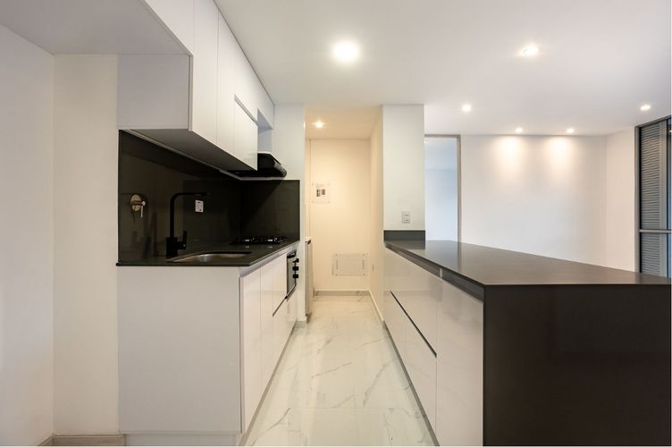 Apartamento de 2 alcobas en venta en San Jose, Sabaneta, 73 m² · foto 6 de 17