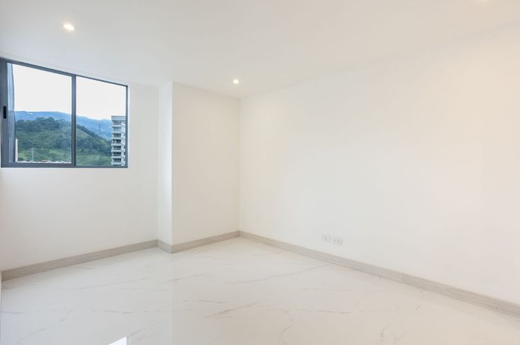 Apartamento de 2 alcobas en venta en San Jose, Sabaneta, 73 m² · foto 12 de 17