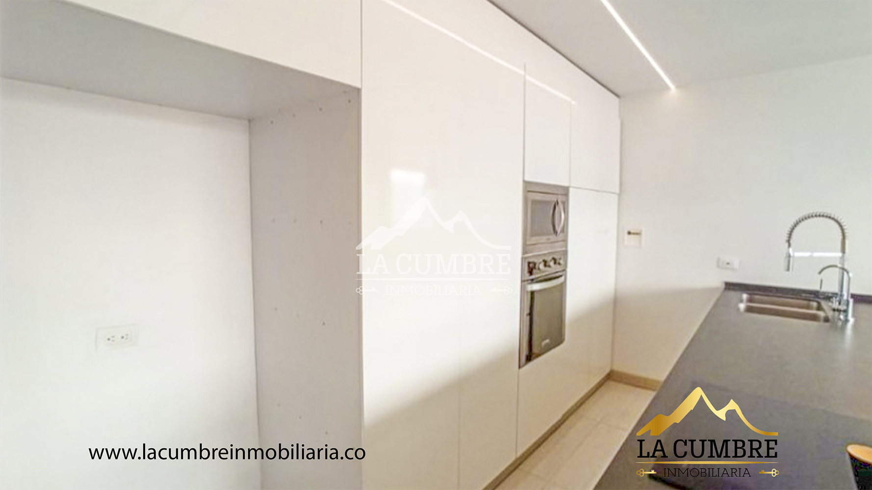 Apartamento en arriendo en Los Balsos, Medellín · foto 3 de 12