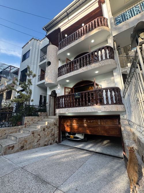 Casa de 4 alcobas en venta en Caney, Cali, 320 m² · foto 3 de 24