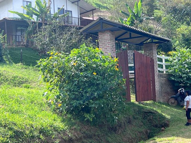 Casa de 6 alcobas en arriendo en Cali, 700 m² · foto 5 de 20