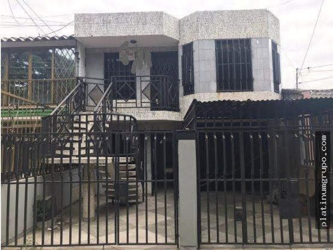 Casa de 6 alcobas en venta en La Esmeralda, Cali, 120 m² · foto 2 de 24
