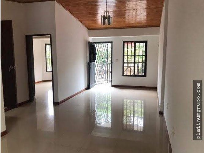Casa de 6 alcobas en venta en La Esmeralda, Cali, 120 m² · foto 5 de 24